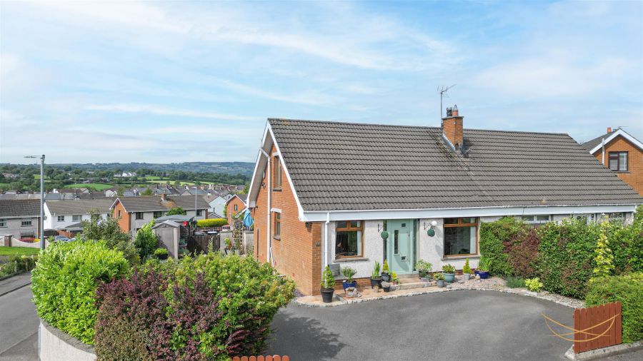 2 Collinview Drive