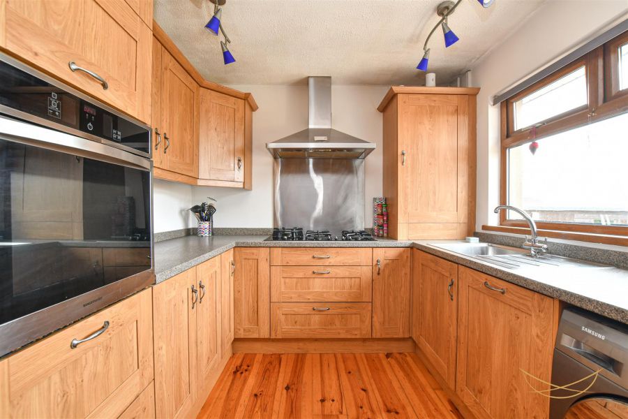 2 Collinview Drive