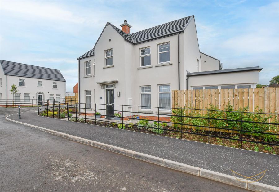 6 Rushfield Drive
