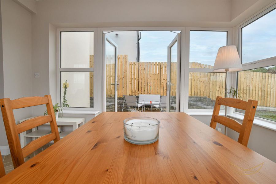 6 Rushfield Drive