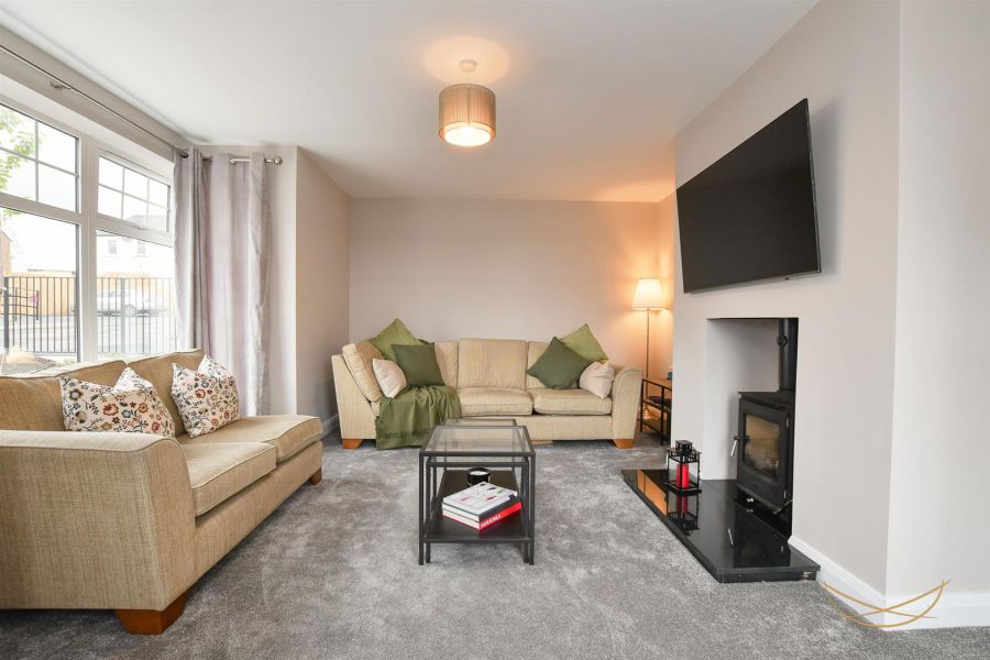 6 Rushfield Drive