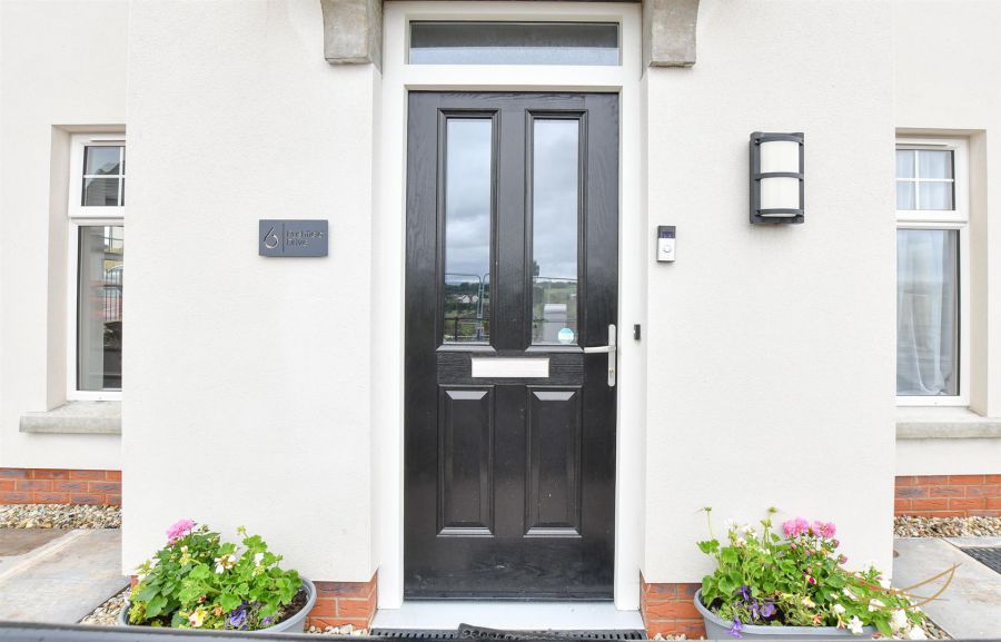 6 Rushfield Drive