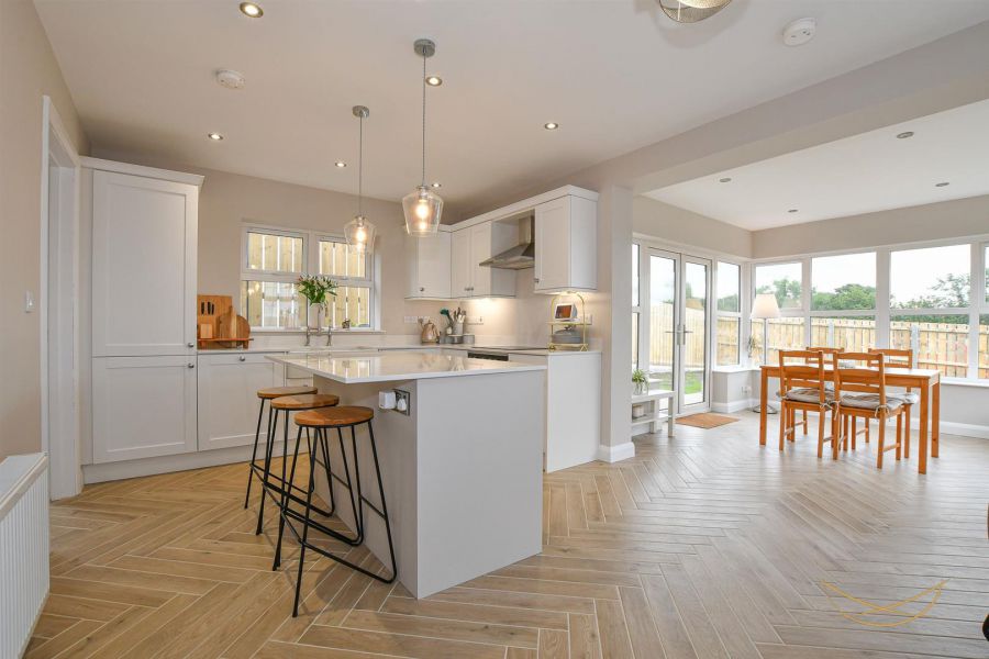 6 Rushfield Drive