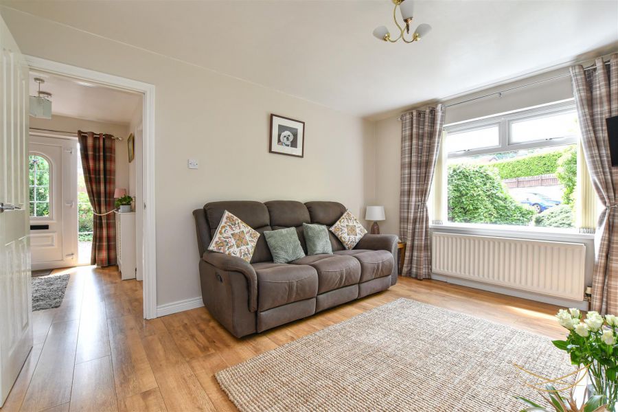 18 Oakdale Manor