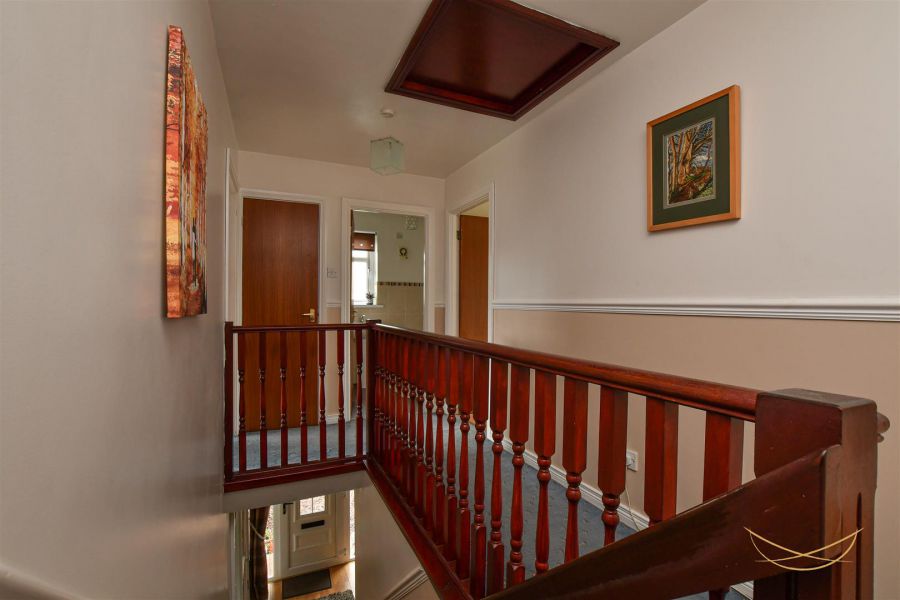 18 Oakdale Manor