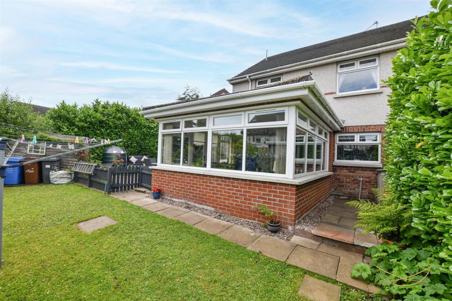 18 Oakdale Manor
