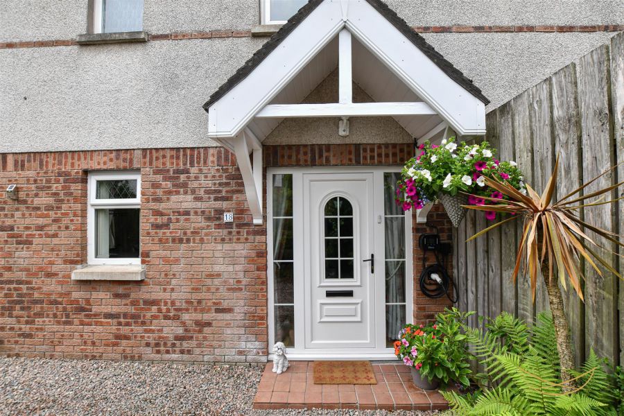 18 Oakdale Manor