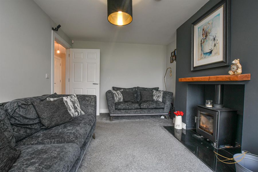 4 Oakwood Avenue