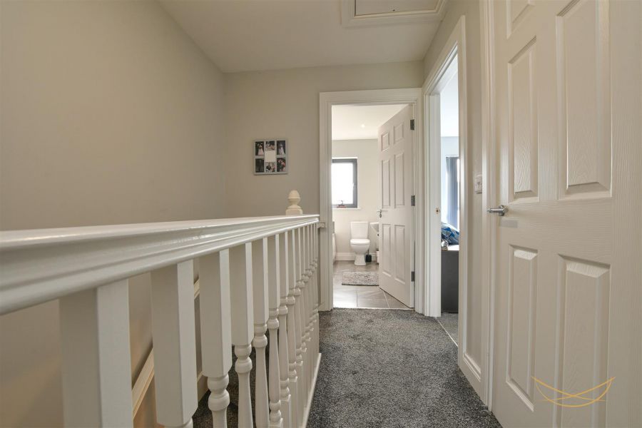 4 Oakwood Avenue
