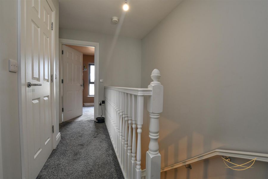 4 Oakwood Avenue