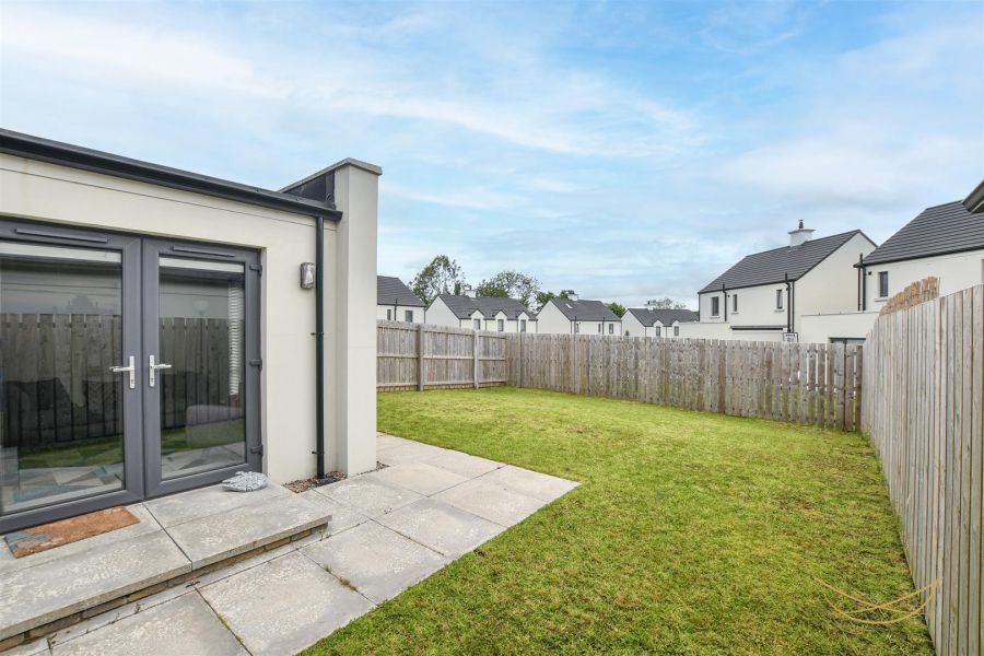 4 Oakwood Avenue