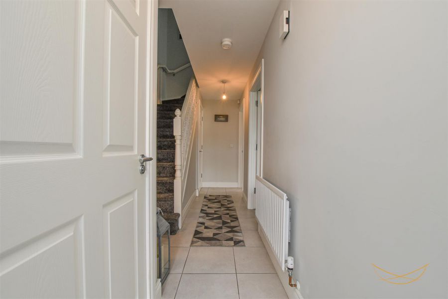 4 Oakwood Avenue