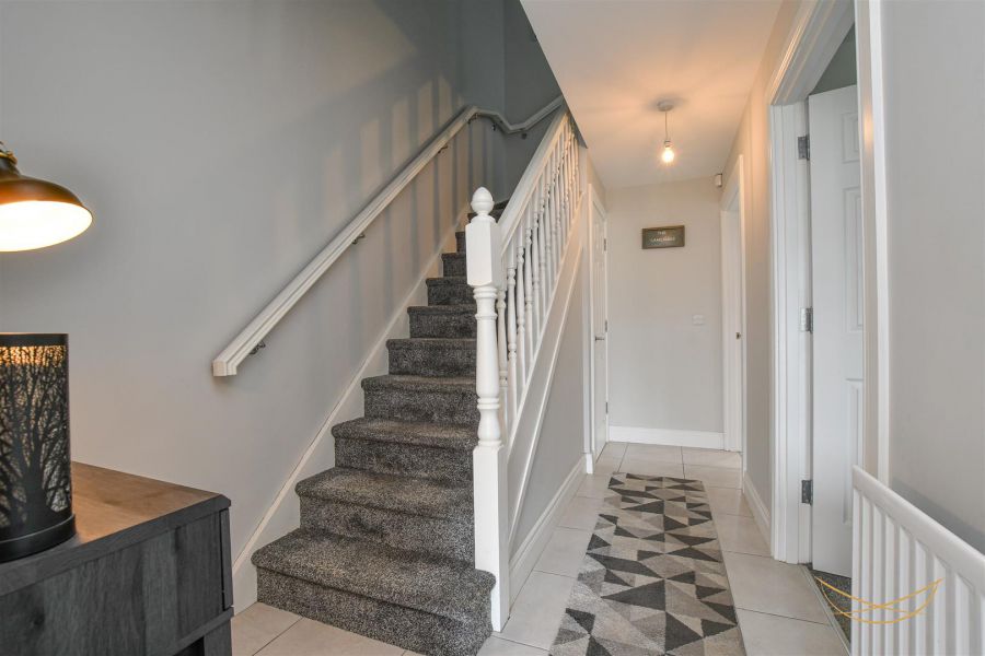 4 Oakwood Avenue
