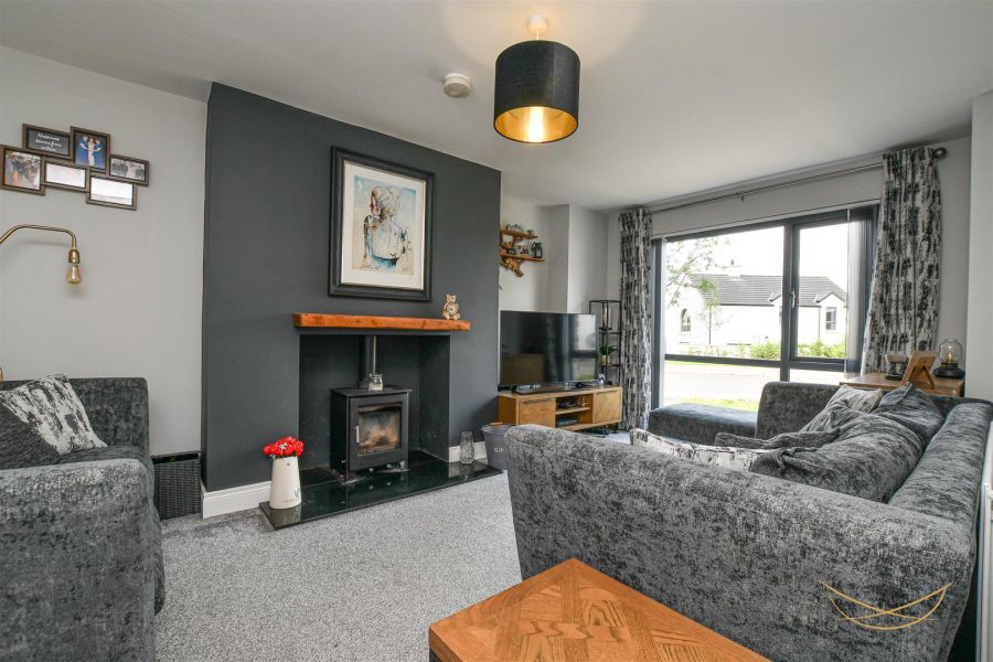 4 Oakwood Avenue