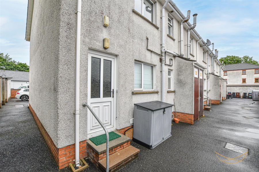 5 Abercorn Court