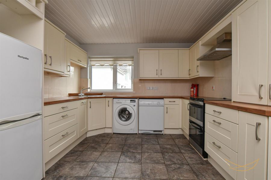 5 Abercorn Court
