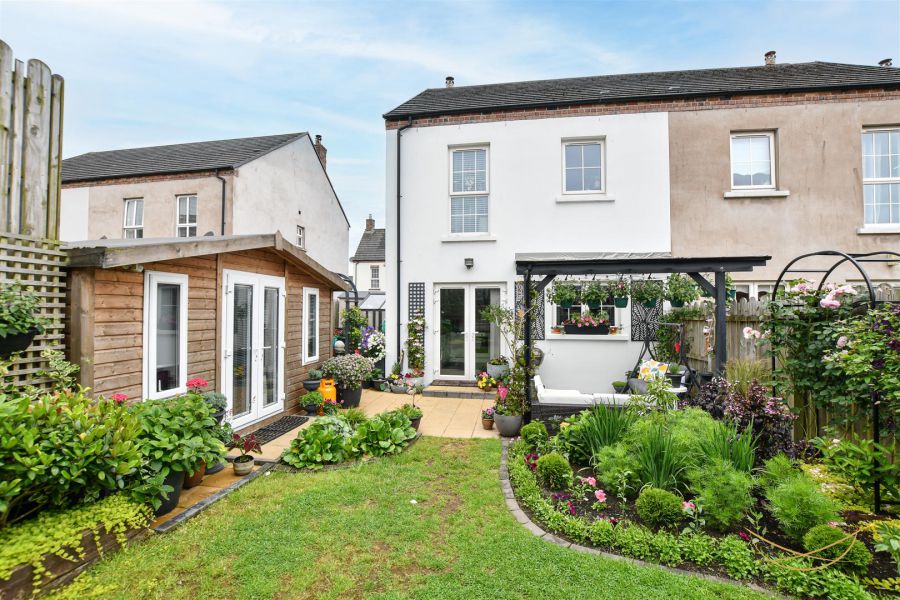 11 Blackrock Commons