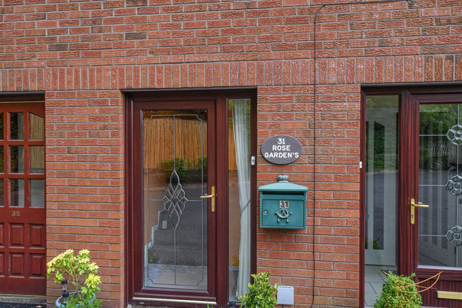 31 Rose Gardens