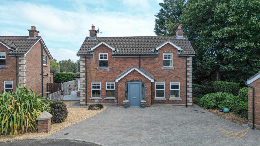 4 Claughlin Manor
