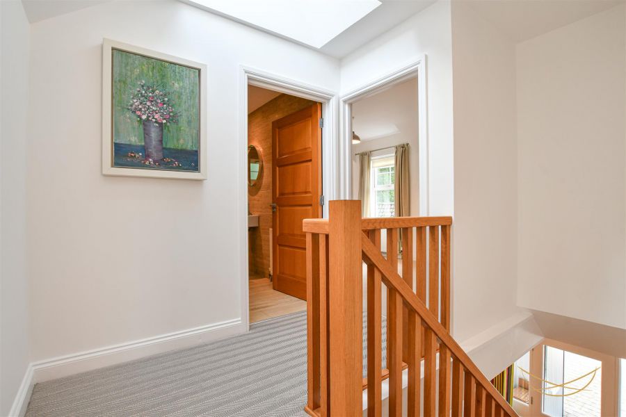 4 Claughlin Manor