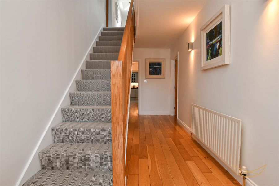 4 Claughlin Manor