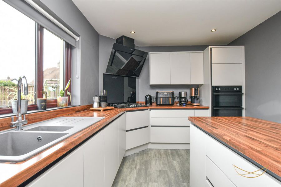 2 Copperwood Way