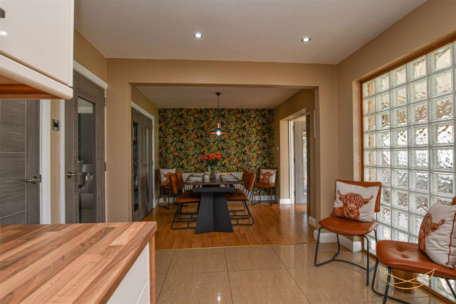 4 Burnet Close