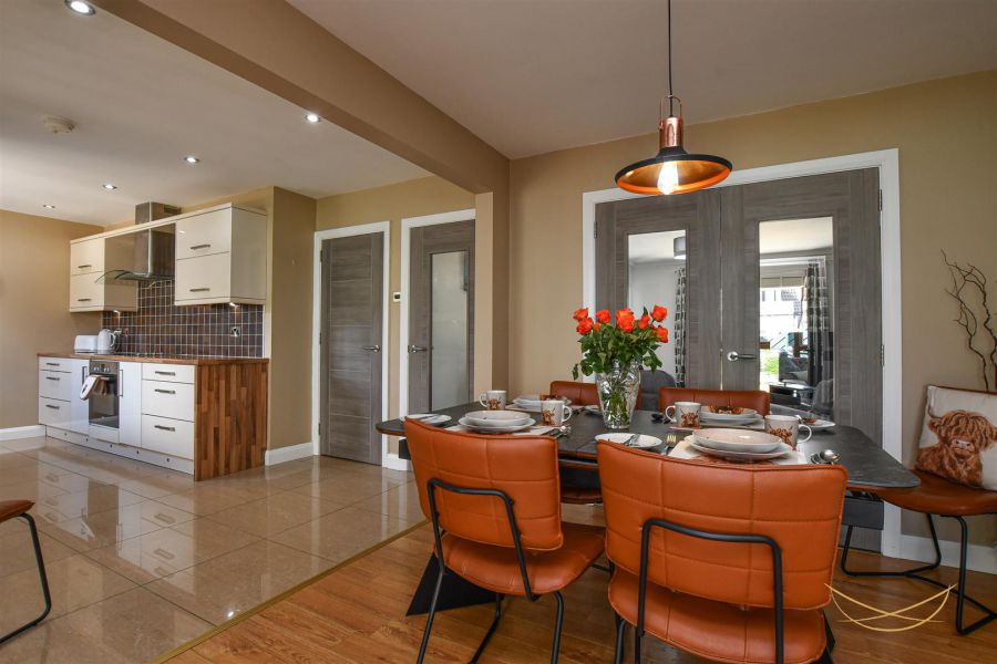 4 Burnet Close