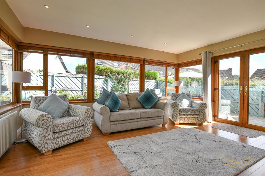 4 Burnet Close