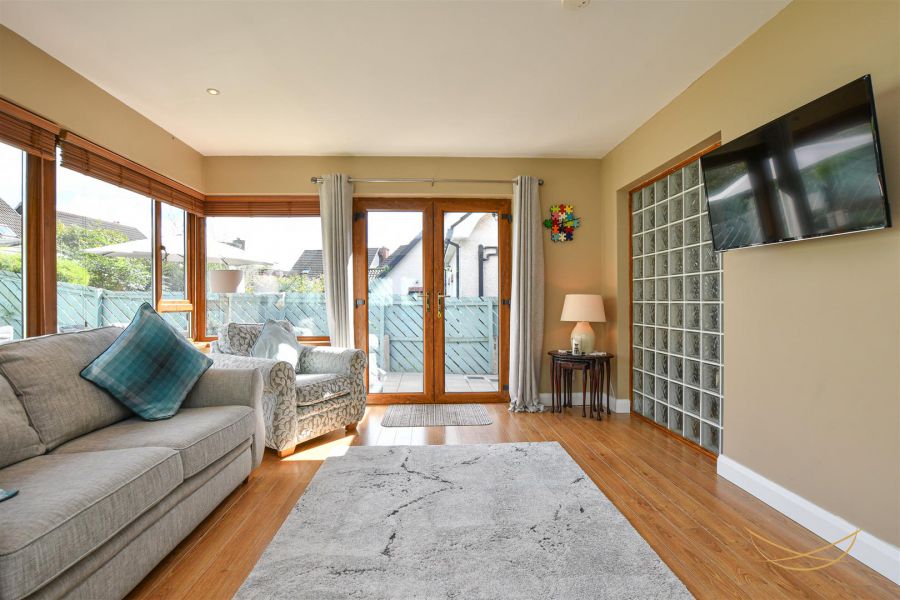4 Burnet Close