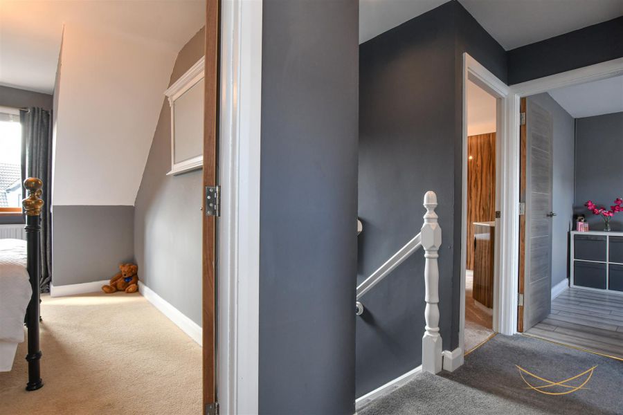 4 Burnet Close