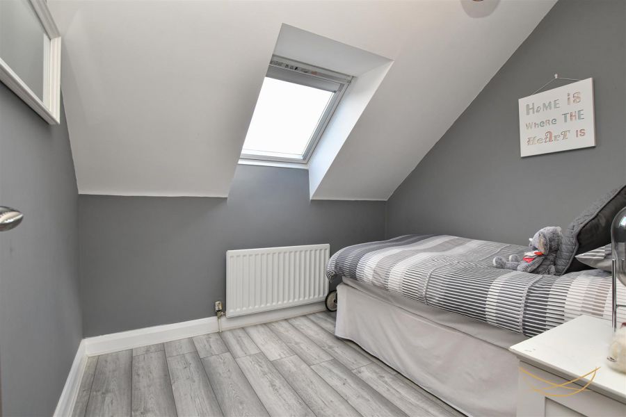 4 Burnet Close