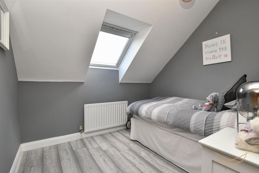 4 Burnet Close