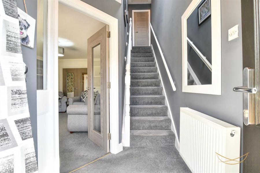 4 Burnet Close