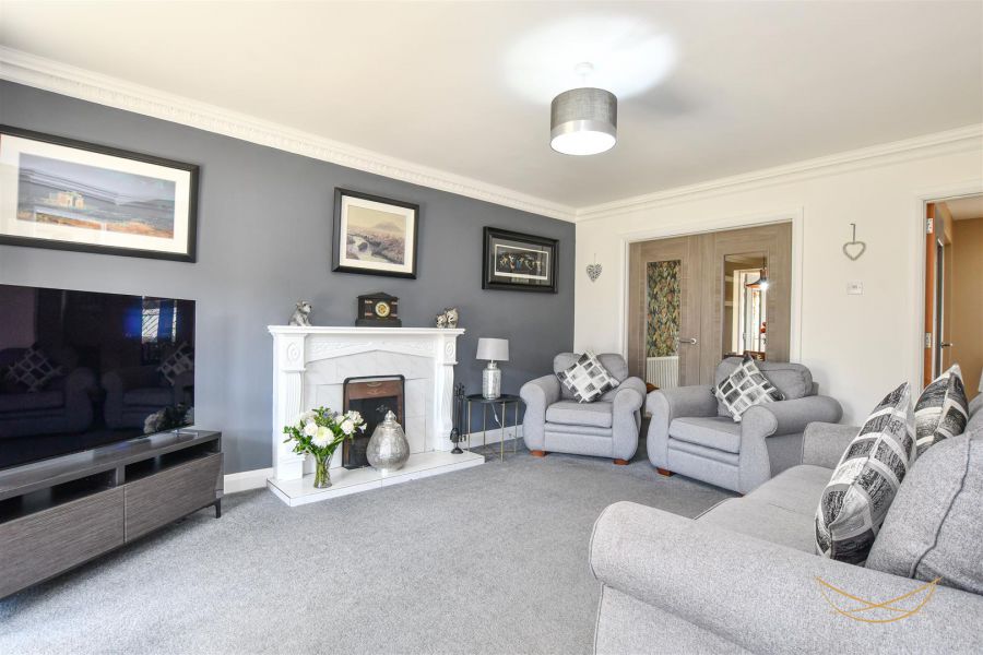 4 Burnet Close