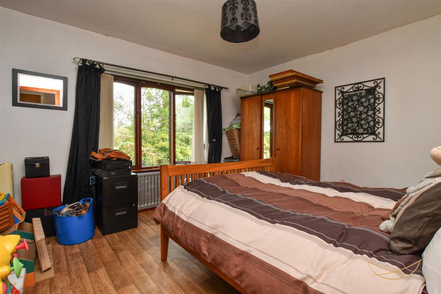 14 Ballycraigy Road South