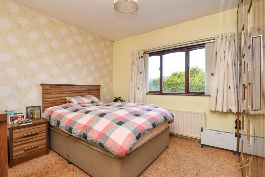 14 Ballycraigy Road South