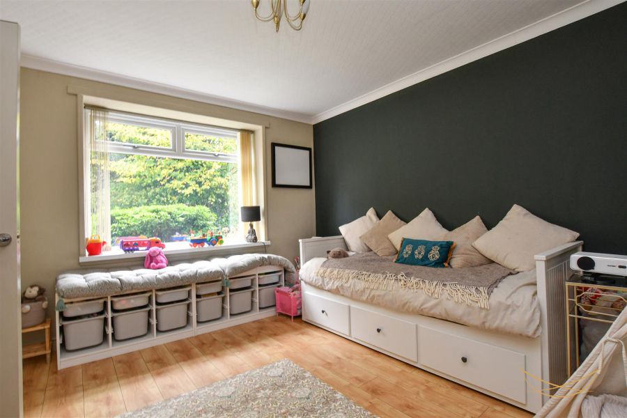 4 Wynthorpe Grove