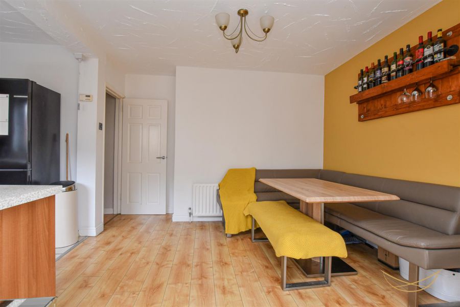 4 Wynthorpe Grove