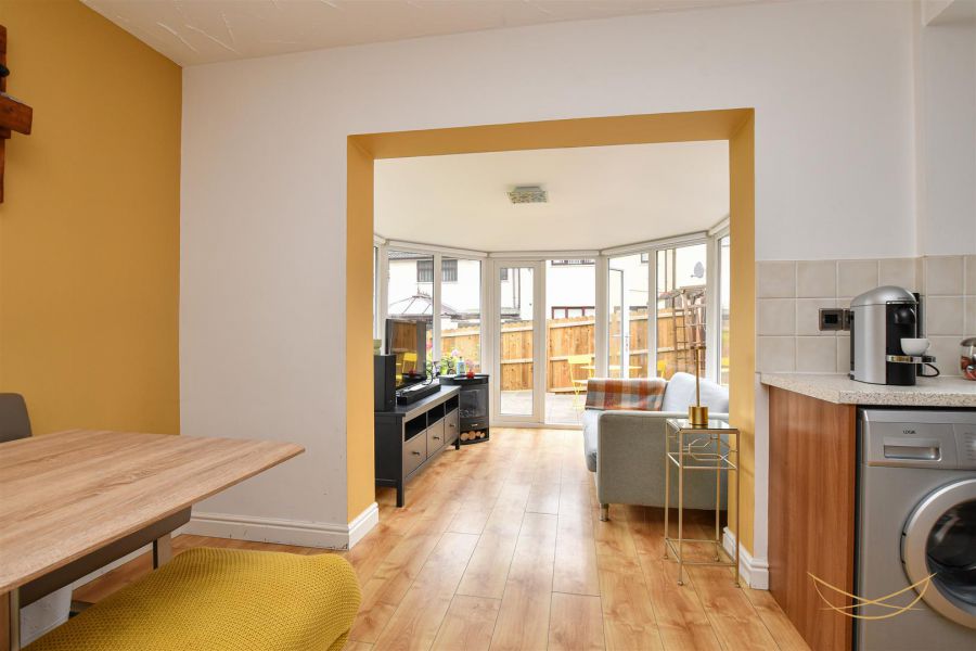 4 Wynthorpe Grove