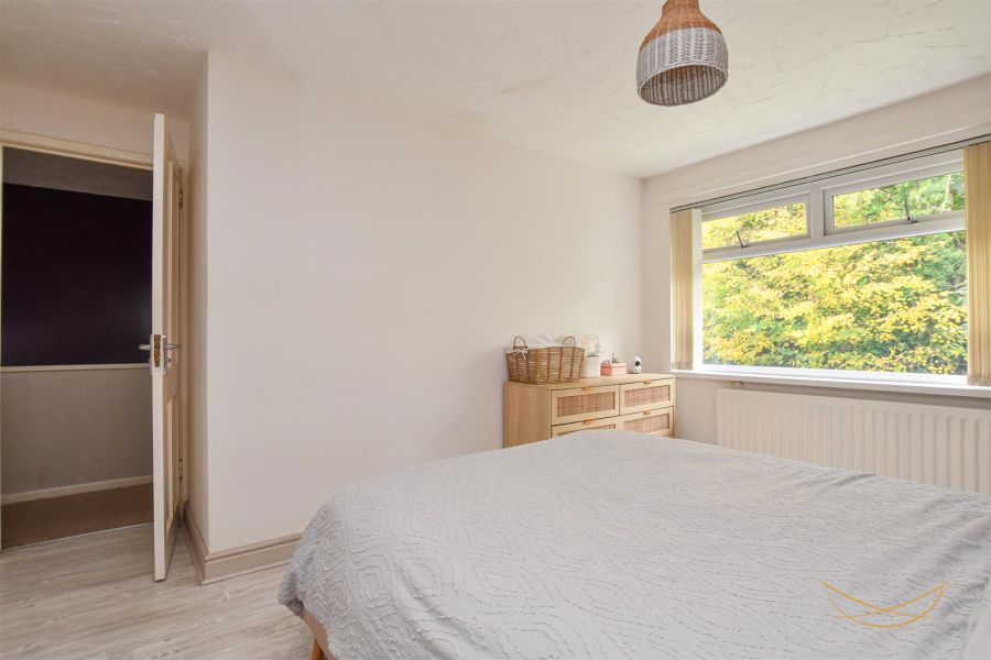 4 Wynthorpe Grove