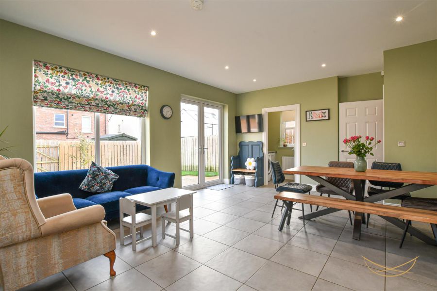 16 Hartley Hall Avenue