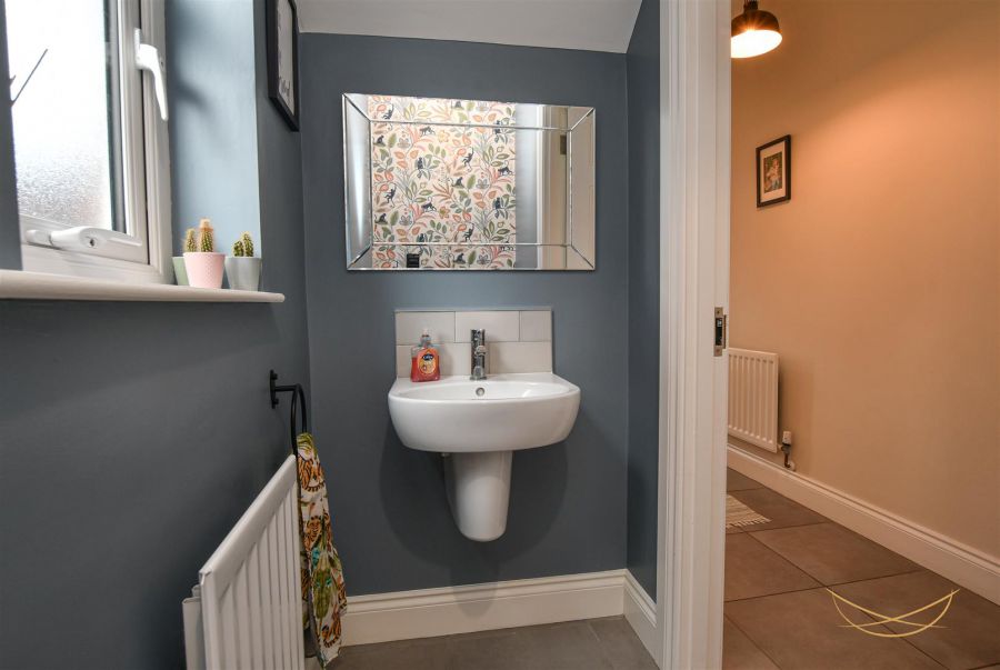 16 Hartley Hall Avenue