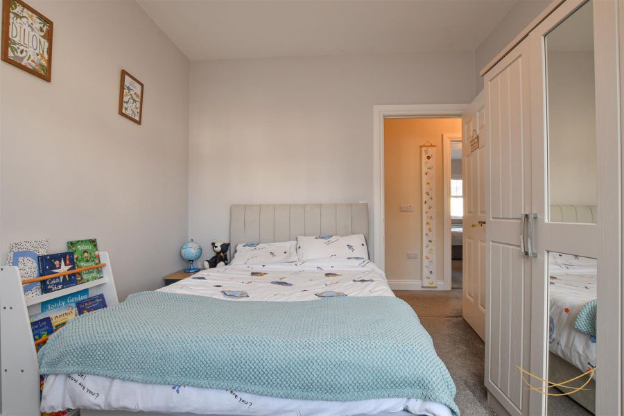 16 Hartley Hall Avenue