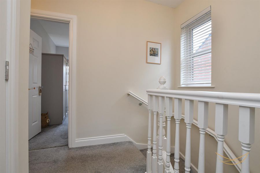 16 Hartley Hall Avenue