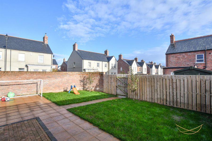 16 Hartley Hall Avenue