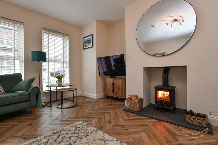 16 Hartley Hall Avenue