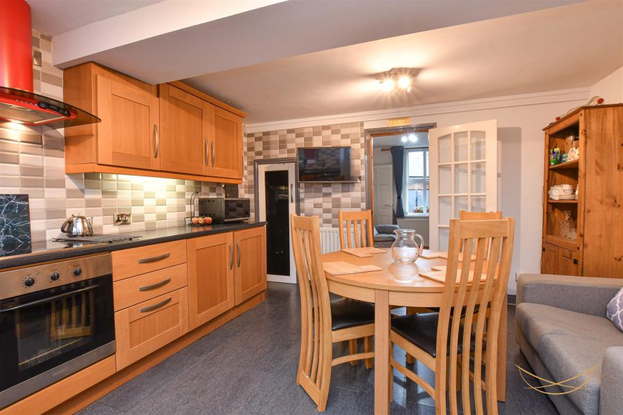 10 Russellstown Road