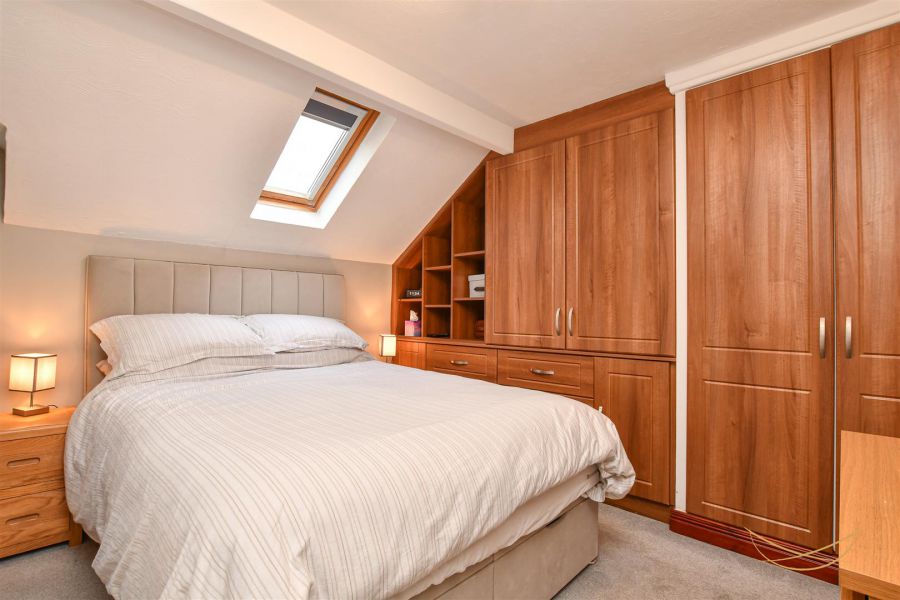 10 Russellstown Road