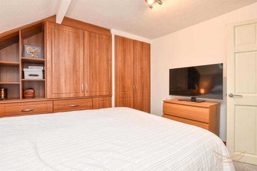 10 Russellstown Road